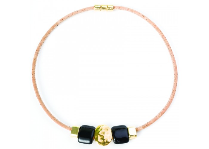 NECKLACE W/ GOLD OVAL BEAD AND BLACK CER. (BEIGE)